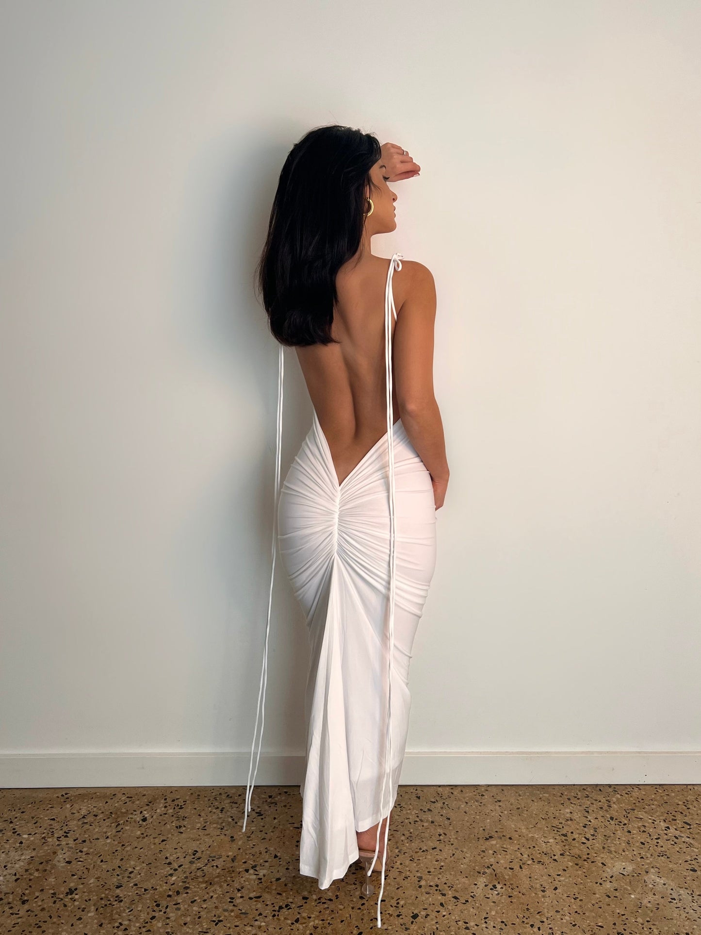 White Scoop Neck Stretch Midi Dress