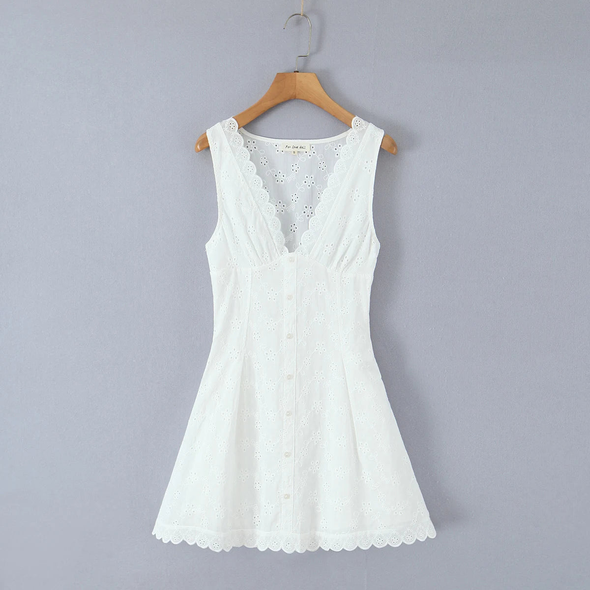 White Lace Bodycon Mini Dress – V-Neck