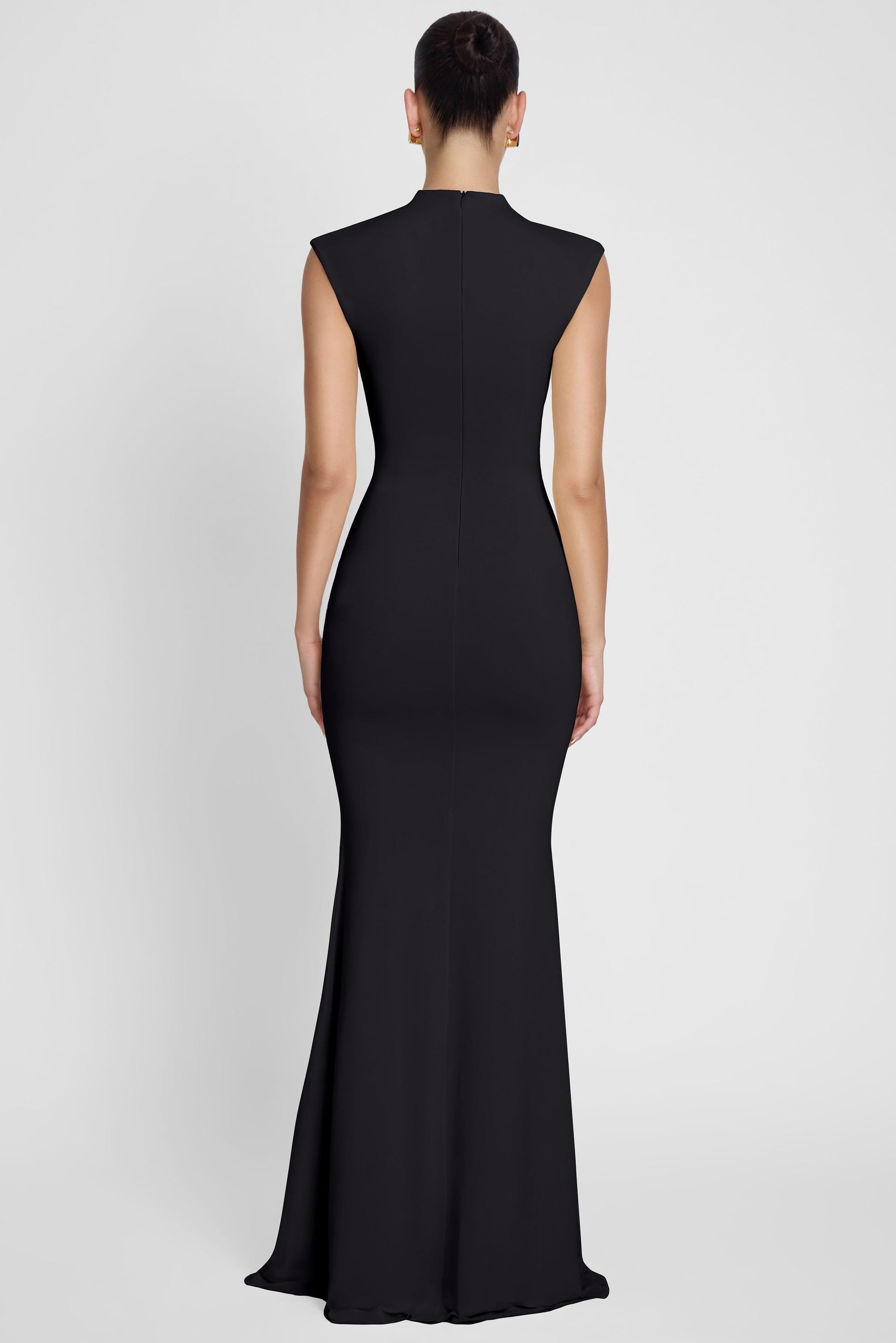 Como Collection | Black Maxi Dress with Sculpting Stretch Fabric | Elegant Silhouette for Timeless Style 4