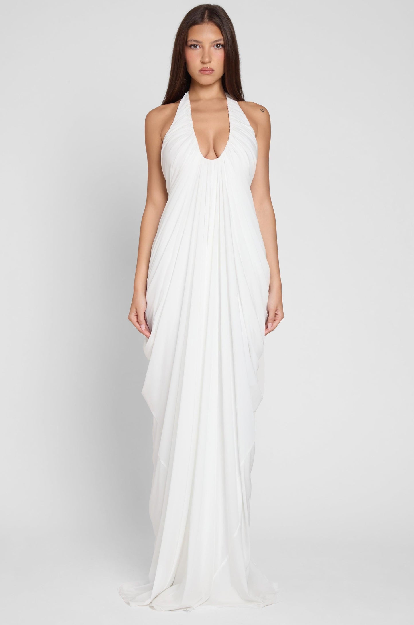 Elegant Cascade | White Maxi Dress with Sculpted Fit & Plunging Neckline | Timeless Long Dress for Unforgettable Occasions 7