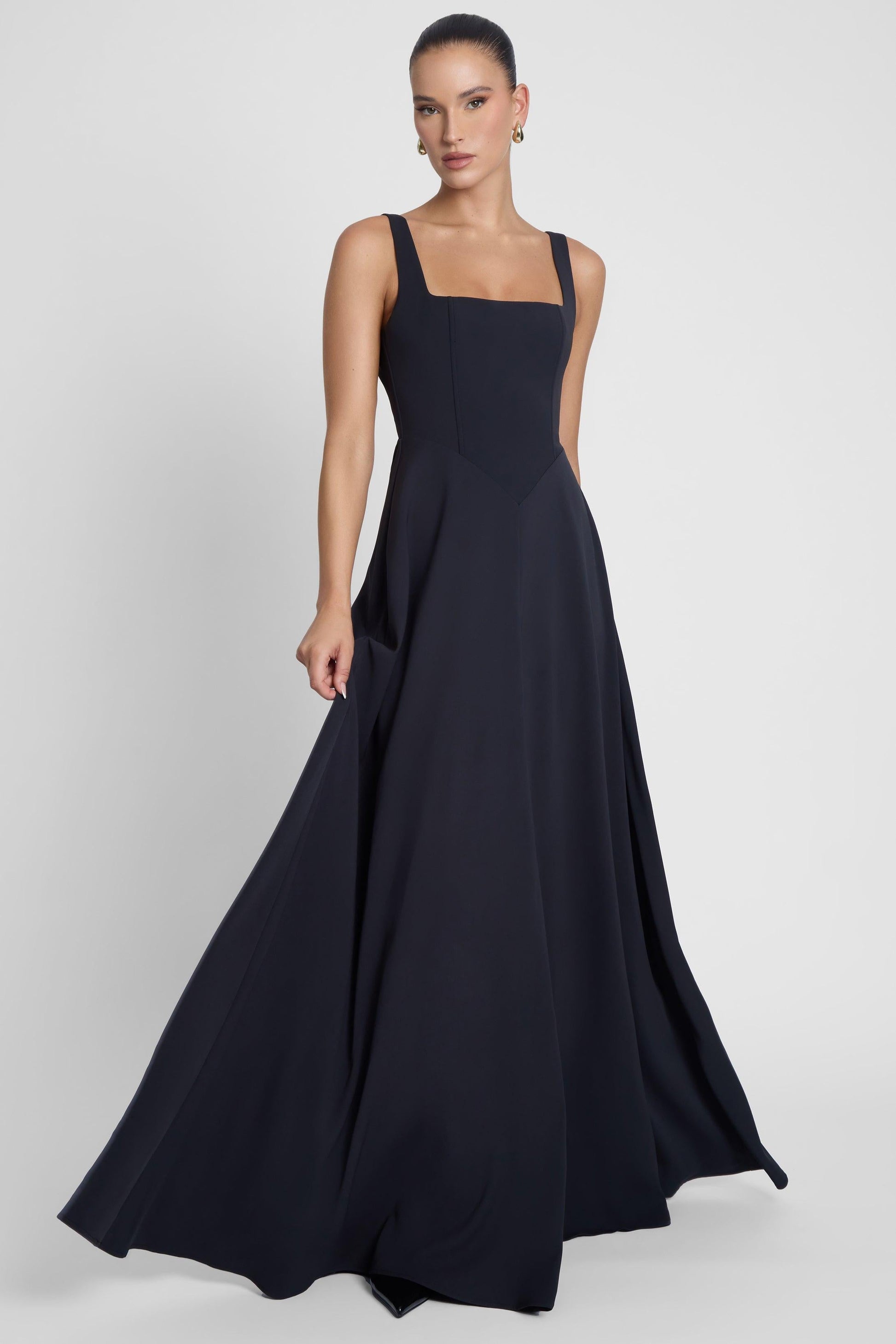 Elegant Corset | Black Maxi Dress with Square Neckline & Structured V-Waist | Flattering Silhouette for Formal Events 1