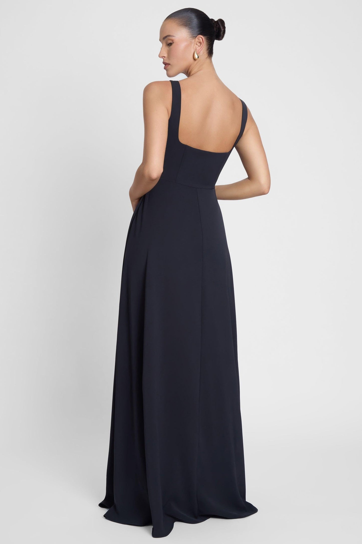 Elegant Corset | Black Maxi Dress with Square Neckline & Structured V-Waist | Flattering Silhouette for Formal Events 3