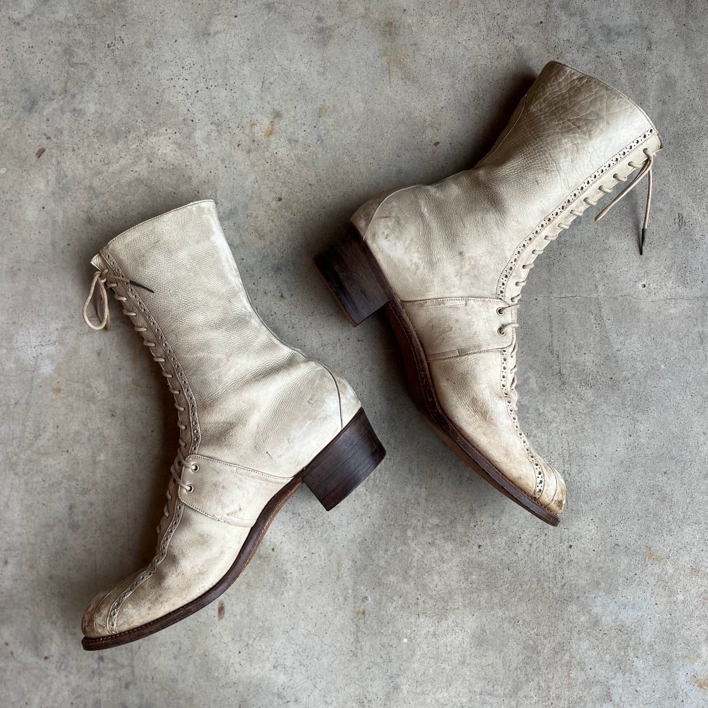 c. 1910s Cream Lace Up Boots | Approx Sz 6