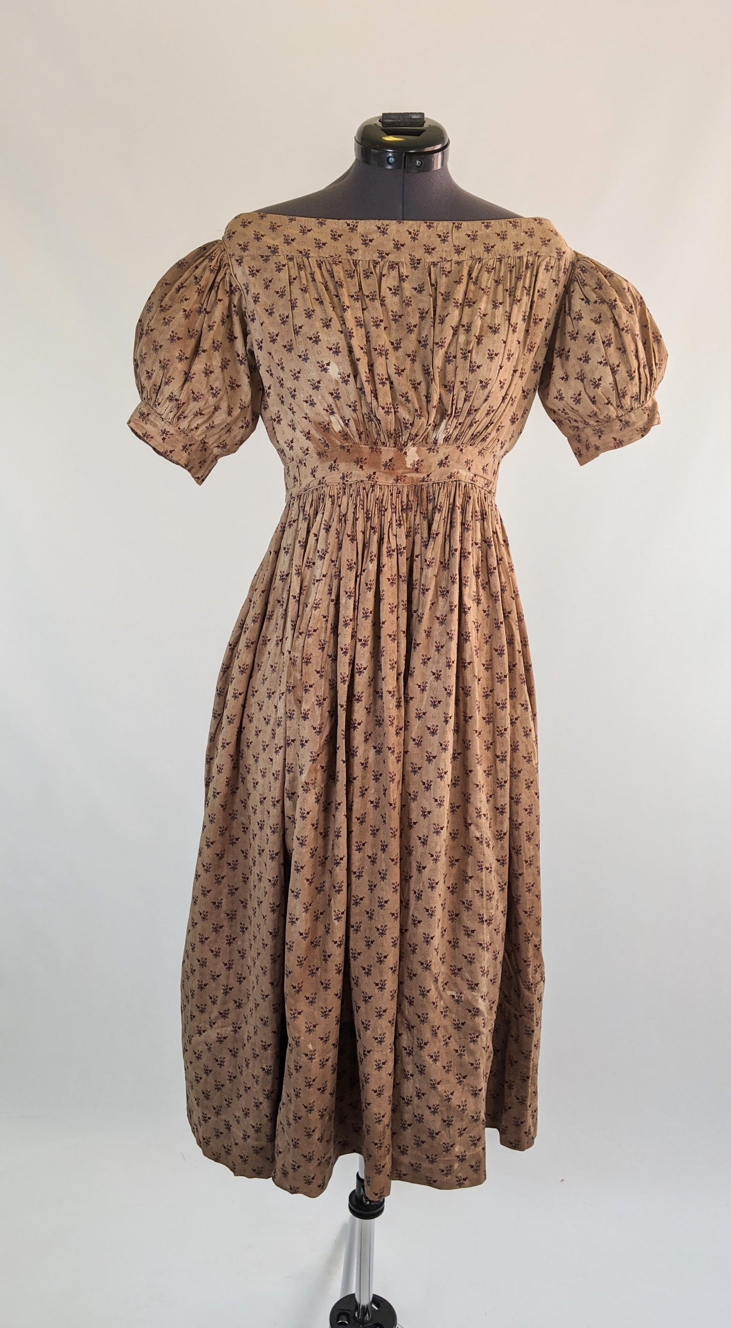 1830s Young Lady's Dress | Study or Display