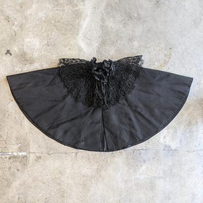c. 1890s Black Silk Capelet w/ Lace Collar